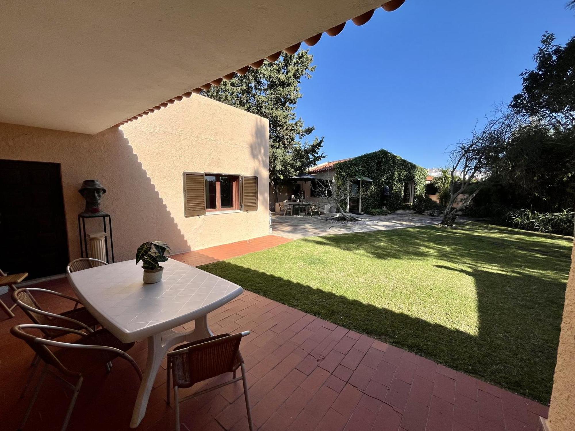 Paradise House Pool Garden Villa Lagos